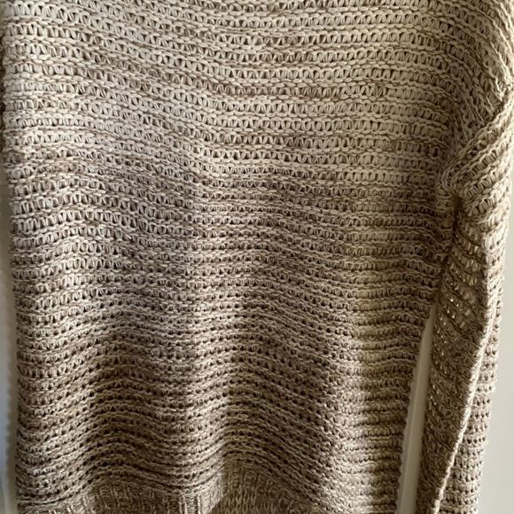 Quinn Sz Small Sweater Cream & tan colors - Picture 6 of 6